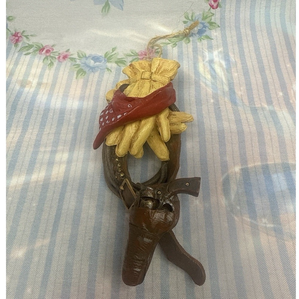 Vintage Western Cowboy Revolver Lasso Wheat Wall Decor Rustic Country Western 4"